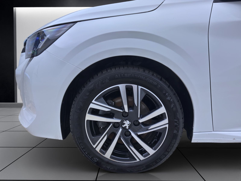 Bild 7: Peugeot 208 1.2 PureTech ALLURE PACK KAMERA PDC KLIMA SITZHZG DAB+