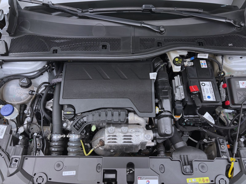 Bild 16: Peugeot 208 1.2 PureTech ALLURE PACK KAMERA PDC KLIMA SITZHZG DAB+