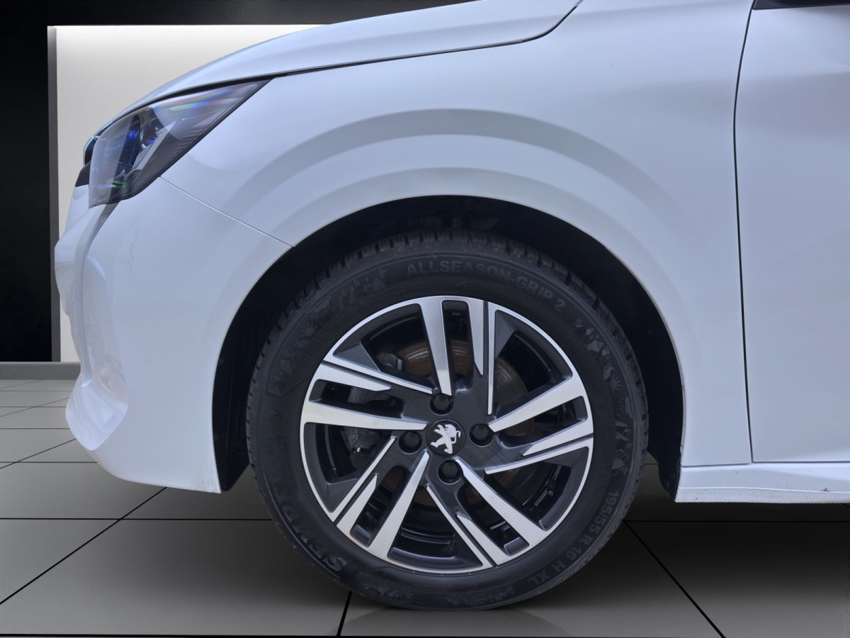 Thumb 7: Peugeot 208 1.2 PureTech ALLURE PACK KAMERA PDC KLIMA SITZHZG DAB+