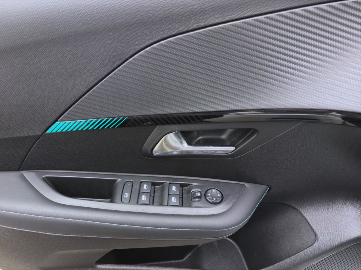 Thumb 9: Peugeot 208 1.2 PureTech ALLURE PACK KAMERA PDC KLIMA SITZHZG DAB+