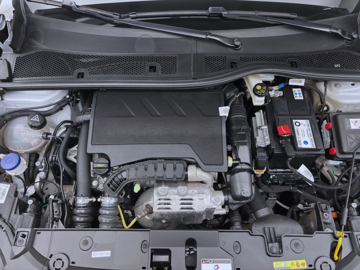 Thumb 16: Peugeot 208 1.2 PureTech ALLURE PACK KAMERA PDC KLIMA SITZHZG DAB+