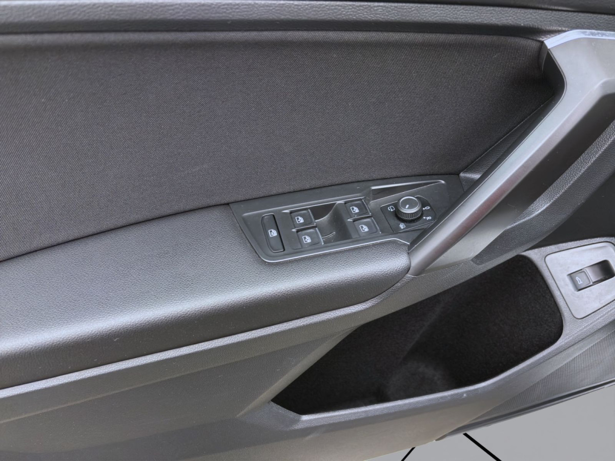 Thumb 9: Volkswagen Tiguan Allspace 2.0 TDI DSG 4M HIGHLINE AHK NAVI ACC KAMERA