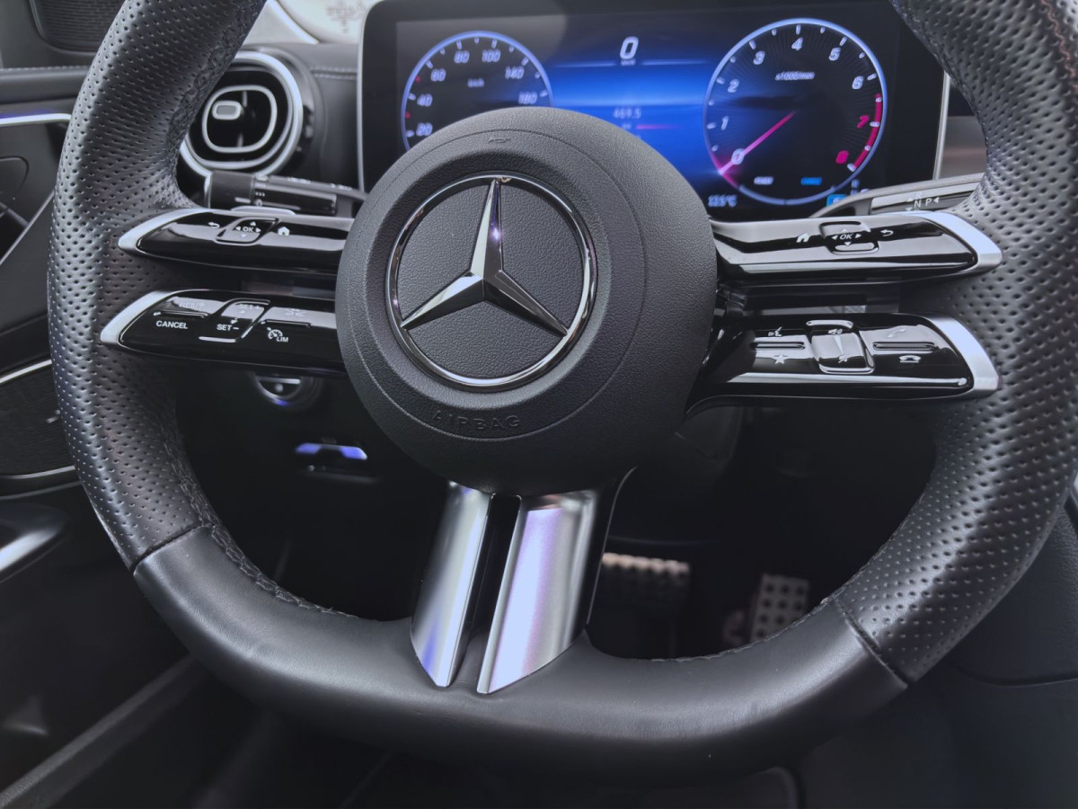 Thumb 11: Mercedes-Benz C 300 AMG-LINE NAVI KAMERA SITZHZG LM18 LED