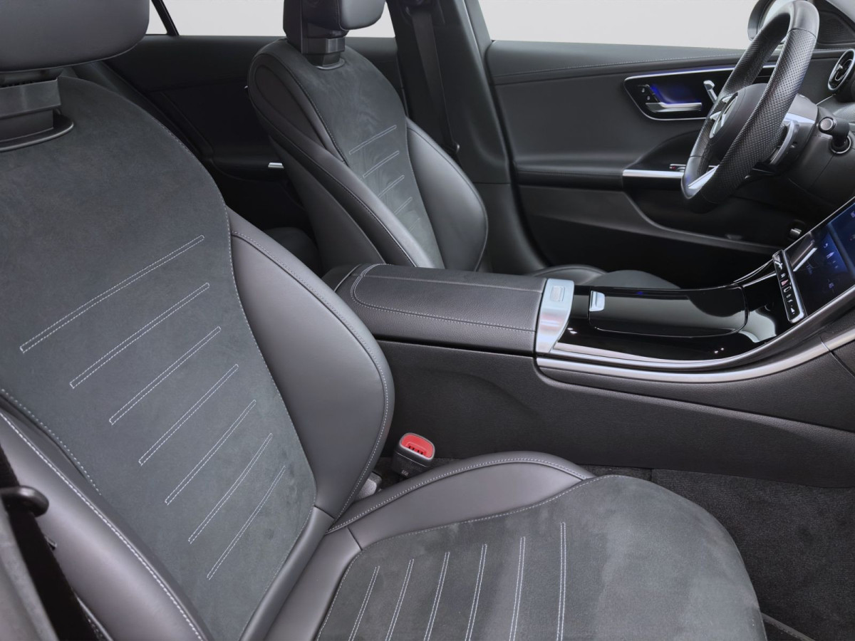 Thumb 15: Mercedes-Benz C 300 AMG-LINE NAVI KAMERA SITZHZG LM18 LED