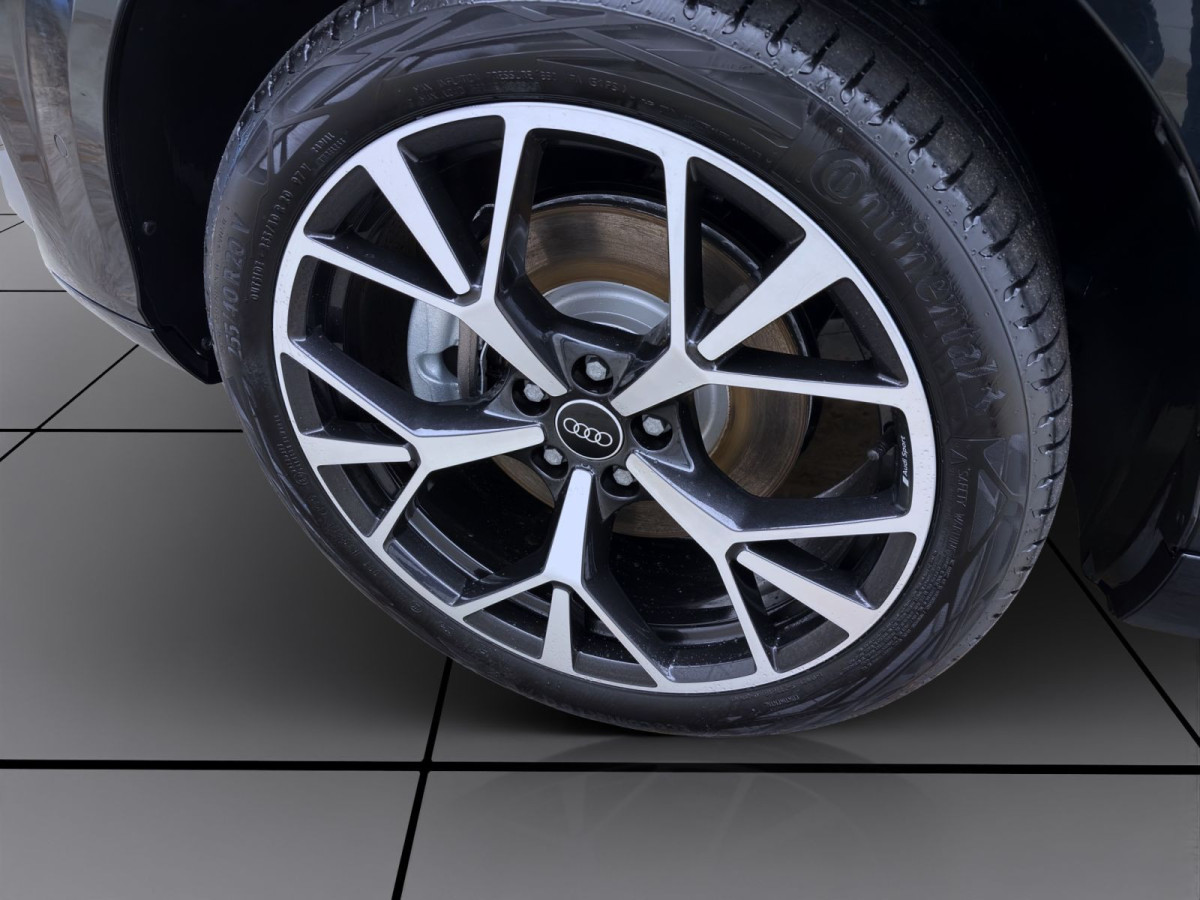 Thumb 7: Audi Q3 SUV e-hybrid S LINE AHK HUD SONOS WR18