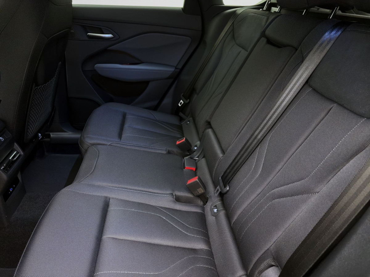 Thumb 14: Audi Q3 SUV e-hybrid S LINE AHK HUD SONOS WR18