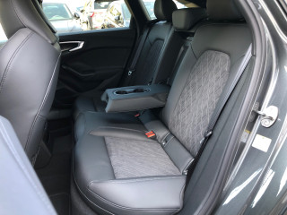 Fahrzeugbild eines Audi A5 Avant in grau.