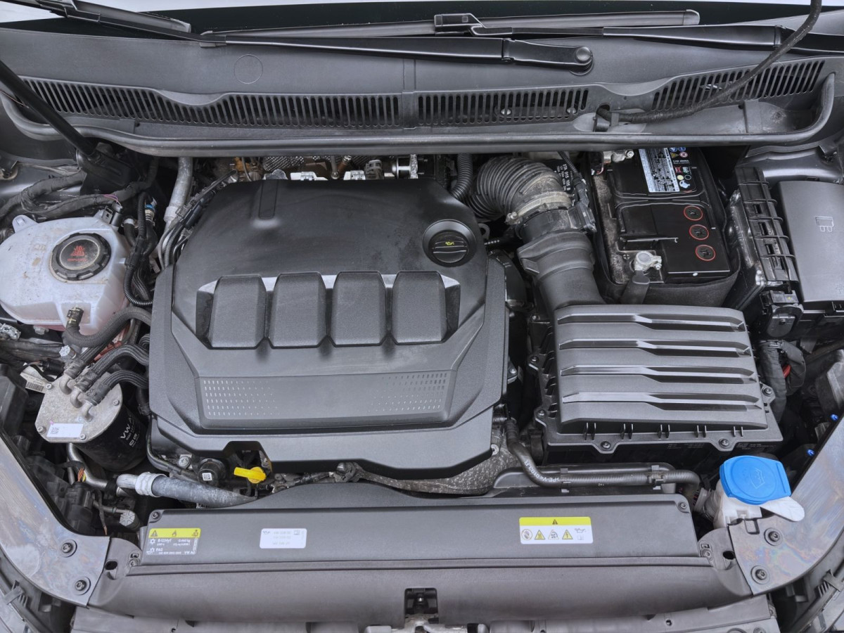 Thumb 16: Volkswagen Touran 2.0 TDI DSG COMFORTLINE AHK IQ.LIGHT NAVI KAMERA