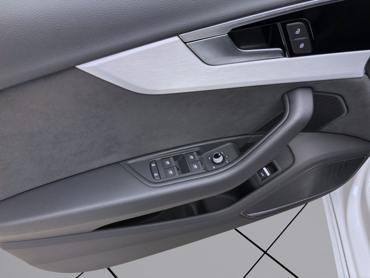 Thumb 9: Audi A4 Avant 30 TDI ADVANCED STDHZG AHK MATRIX NAVI B&O