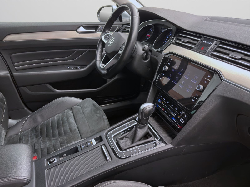 Bild 16: Volkswagen Passat Variant 2.0 TDI DSG ELEGANCE AHK KAMERA NAVI IQ.LIGHT