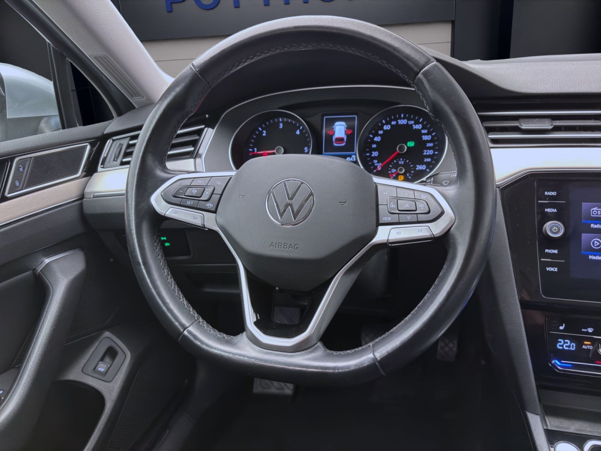 Thumb 10: Volkswagen Passat Variant 2.0 TDI DSG ELEGANCE AHK KAMERA NAVI IQ.LIGHT