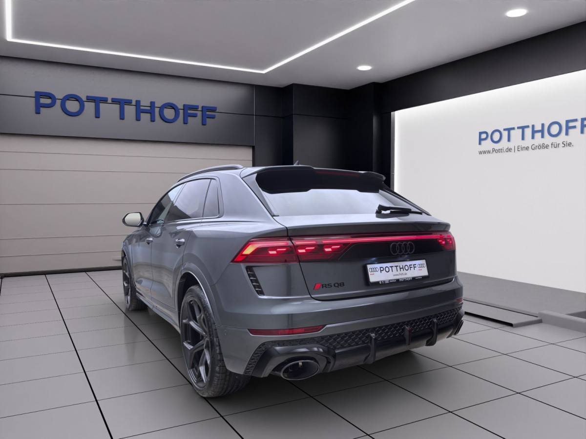 Thumb 1: Audi RS Q8 SUV PERFORMANCE AHK B&O LM23 PANO HUD WR23