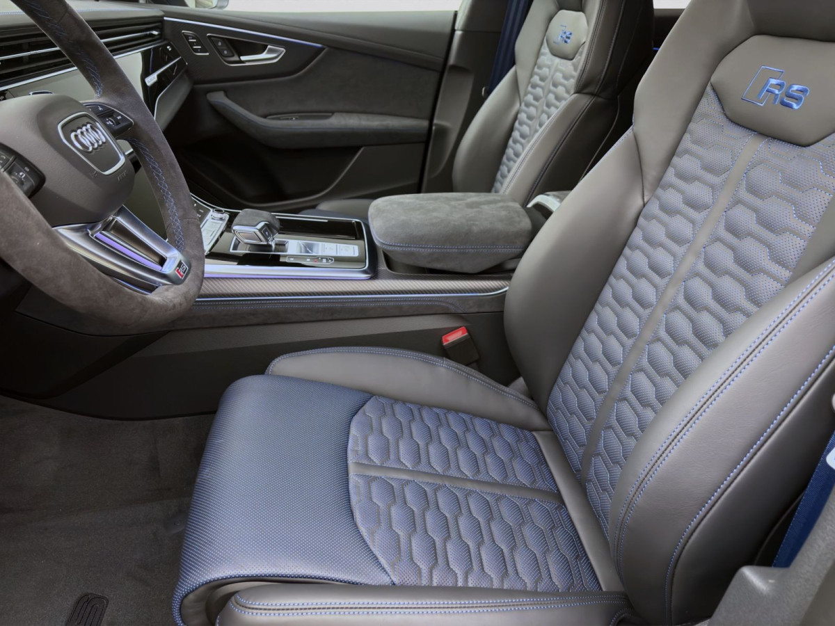 Thumb 8: Audi RS Q8 SUV PERFORMANCE AHK B&O LM23 PANO HUD WR23