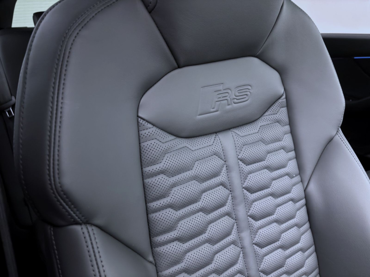 Thumb 17: Audi RS Q8 SUV PERFORMANCE AHK B&O LM23 PANO HUD WR23