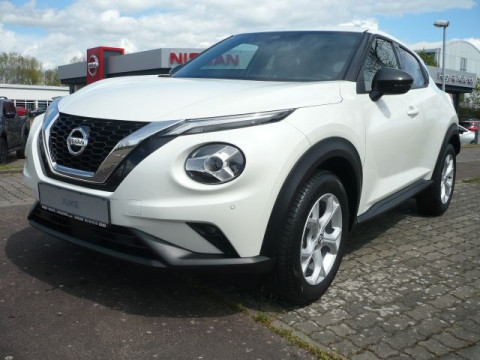 Automodell: Juke in der Farbe weiß