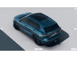 Fahrzeugbild eines Volkswagen Tiguan in blau.