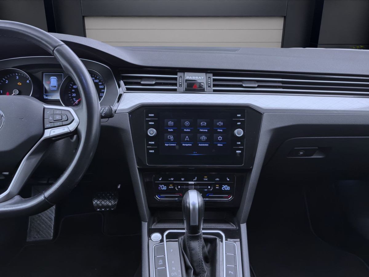 Thumb 13: Volkswagen Passat Variant 2.0 TDI DSG BUSINESS NAVI KAMERA PDC LED