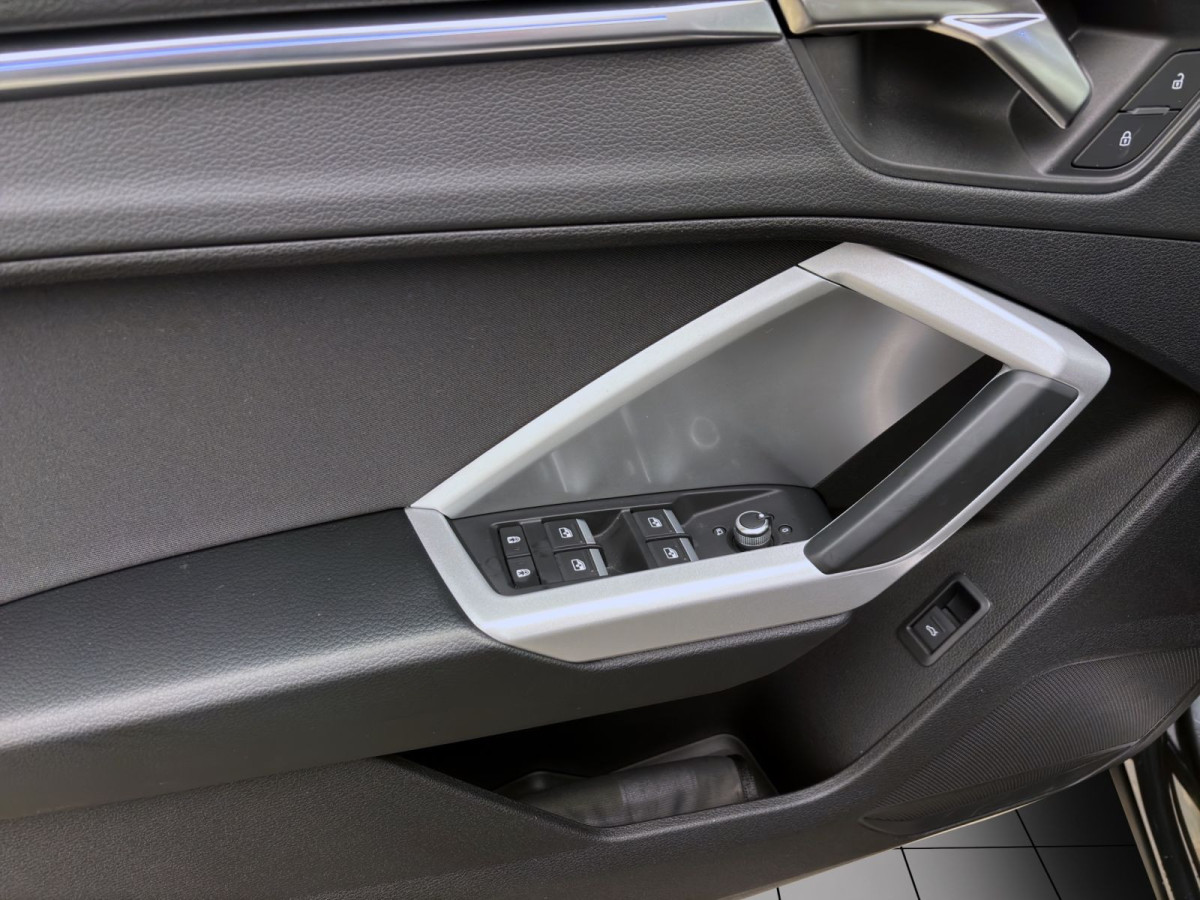 Thumb 9: Audi Q3 35 TFSI S LINE NAVI+ MATRIX KAMERA SITZHZG