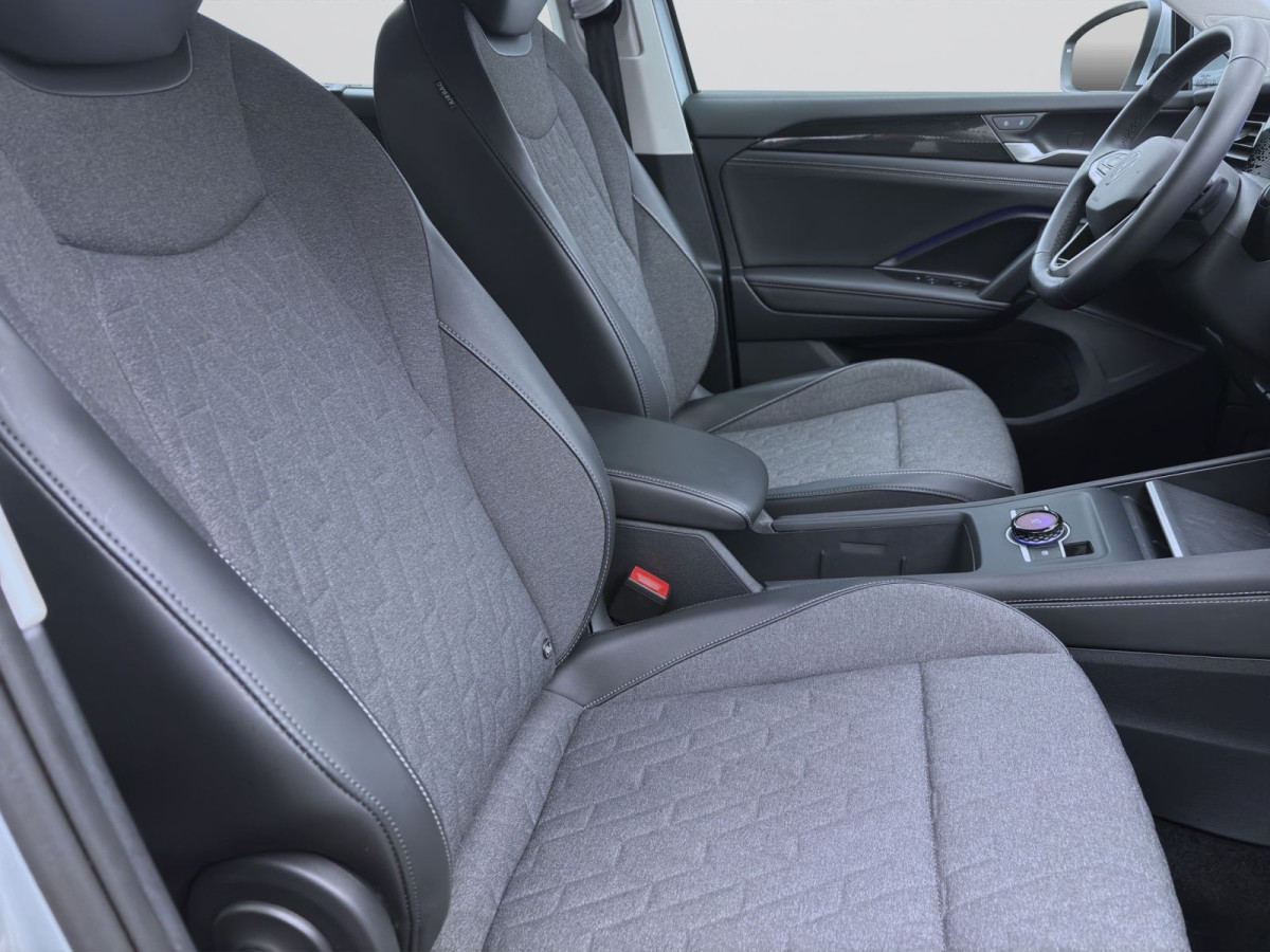 Thumb 15: Volkswagen Tayron 1.5 eTSI DSG LIFE NAVI AHK SHZG PDC