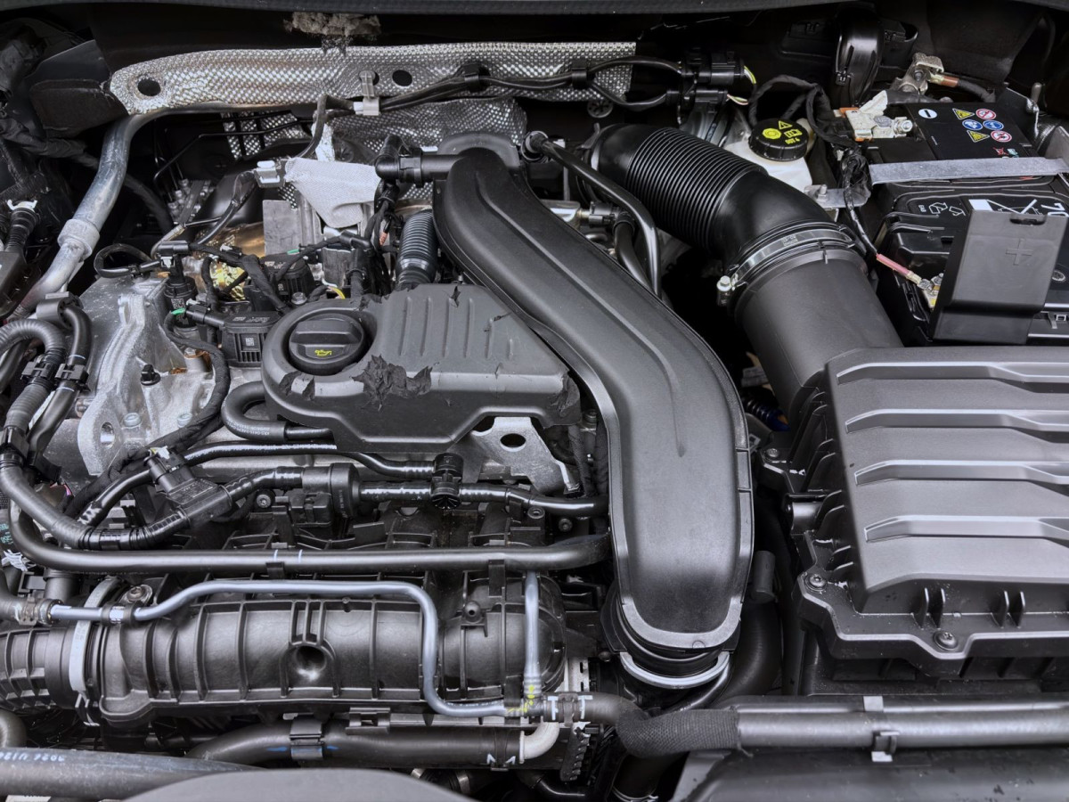 Thumb 17: Volkswagen Tayron 1.5 eTSI DSG LIFE NAVI AHK SHZG PDC