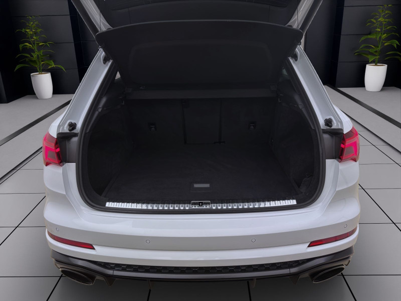 Bild 3: Audi RSQ3 Q PANO MATRIX SITZHZG VIRTUAL