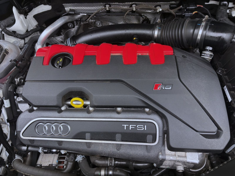 Bild 17: Audi RSQ3 Q PANO MATRIX SITZHZG VIRTUAL