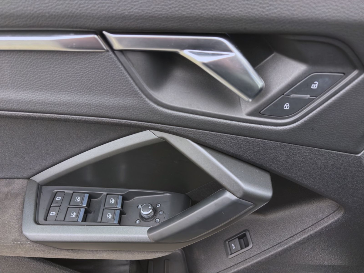 Thumb 9: Audi RSQ3 Q PANO MATRIX SITZHZG VIRTUAL