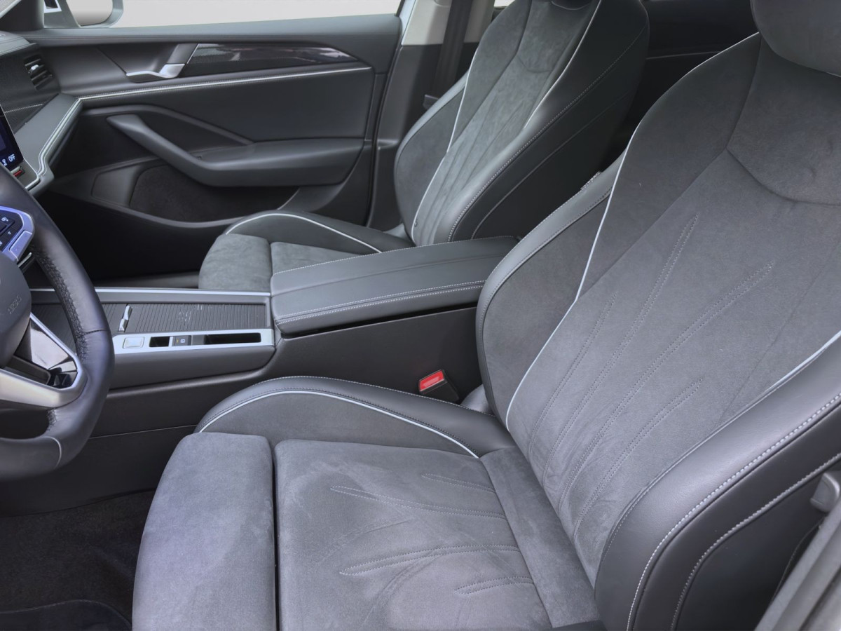 Thumb 8: Volkswagen Passat Variant 2.0 TDI DSG BUSINESS NAVI KAMERA ACC SITZHZG