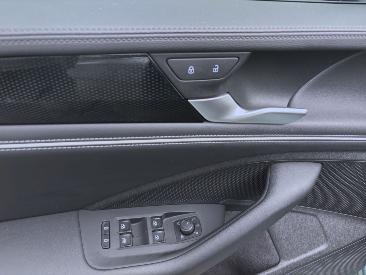 Thumb 9: Volkswagen Passat Variant 2.0 TDI DSG BUSINESS AHK NAVI KAMERA ACC