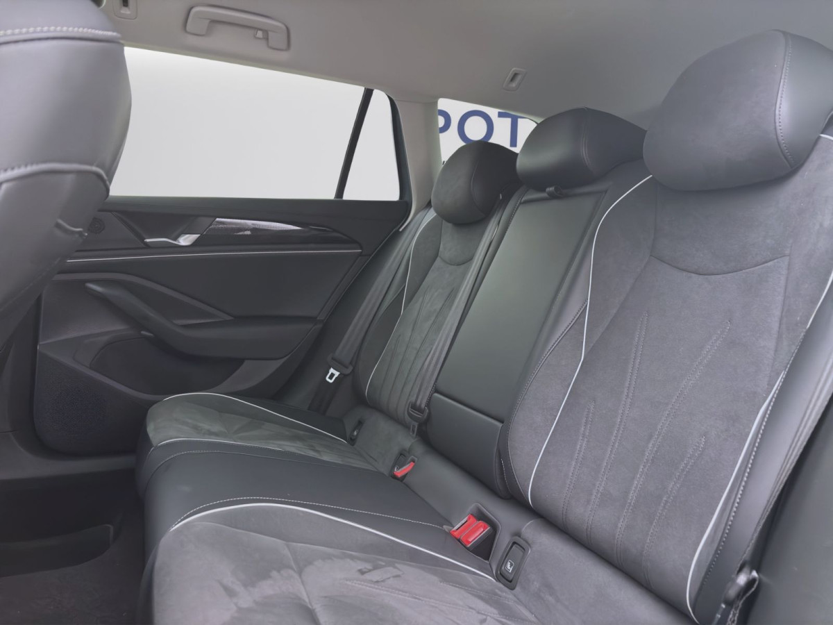 Thumb 14: Volkswagen Passat Variant 2.0 TDI DSG BUSINESS AHK NAVI KAMERA ACC