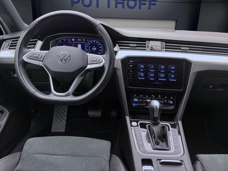 Bild 12: Volkswagen Passat Variant 2.0 TDI DSG ELEGANCE PANO STDHZG AHK NAVI