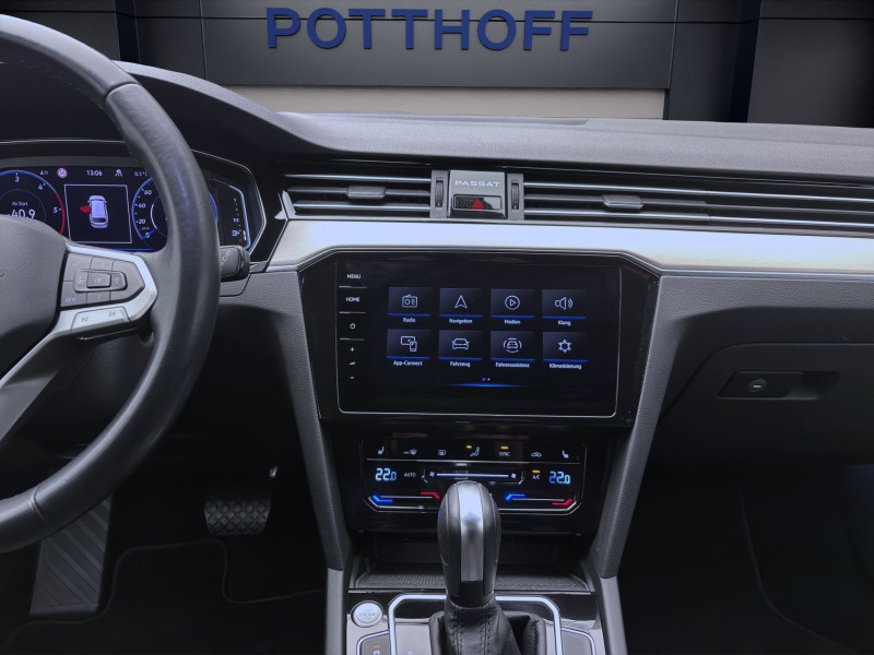 Bild 13: Volkswagen Passat Variant 2.0 TDI DSG ELEGANCE PANO STDHZG AHK NAVI