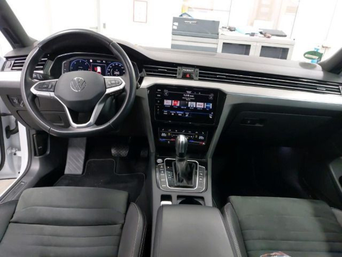 Thumb 3: Volkswagen Passat Variant 2.0 TDI DSG ELEGANCE PANO STDHZG AHK NAVI