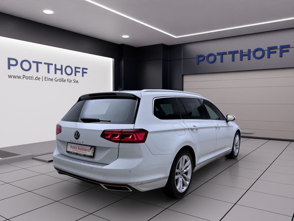 Thumb 4: Volkswagen Passat Variant 2.0 TDI DSG ELEGANCE PANO STDHZG AHK NAVI
