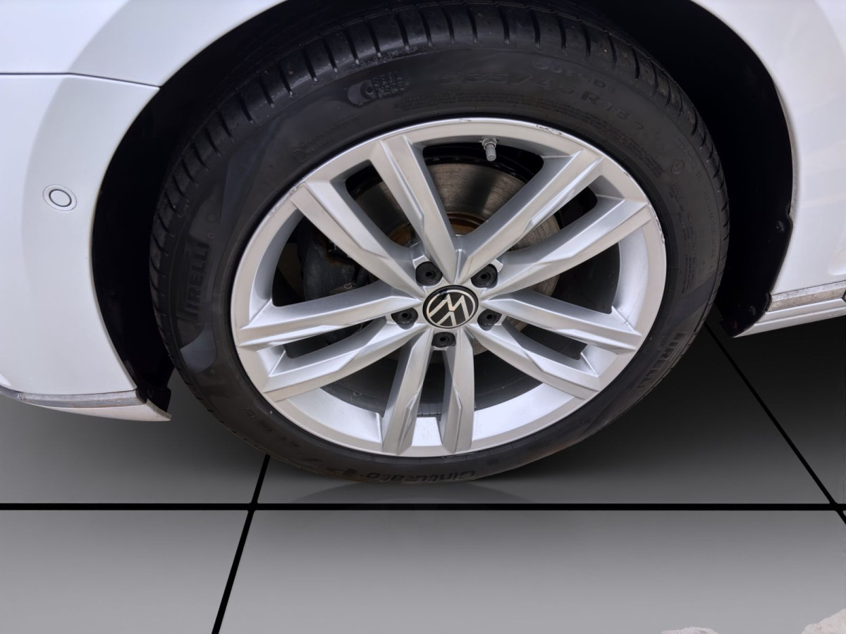 Thumb 7: Volkswagen Passat Variant 2.0 TDI DSG ELEGANCE PANO STDHZG AHK NAVI
