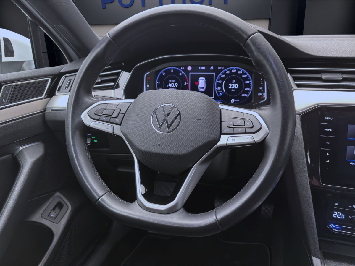 Thumb 10: Volkswagen Passat Variant 2.0 TDI DSG ELEGANCE PANO STDHZG AHK NAVI