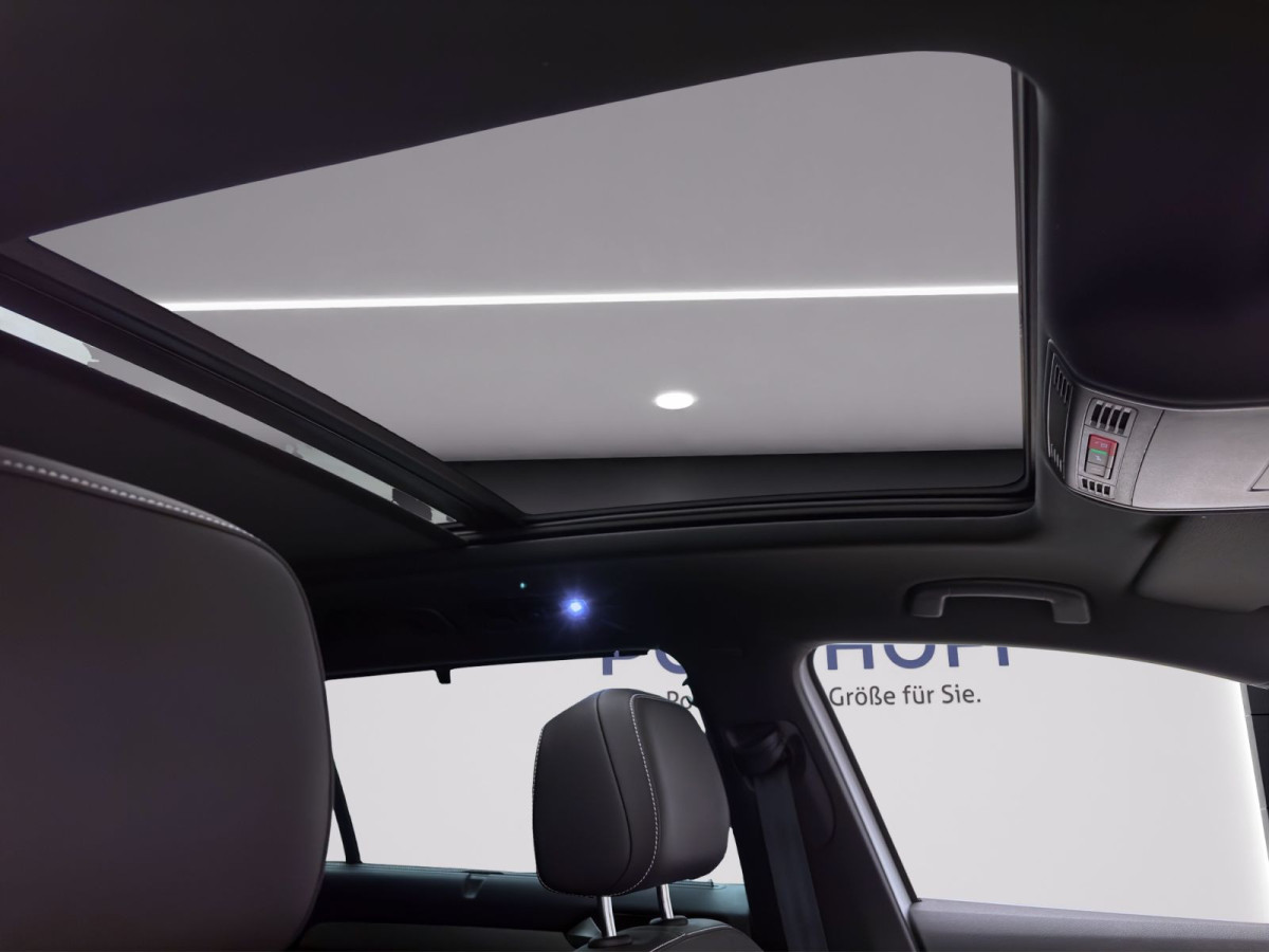 Thumb 16: Volkswagen Passat Variant 2.0 TDI DSG ELEGANCE PANO STDHZG AHK NAVI