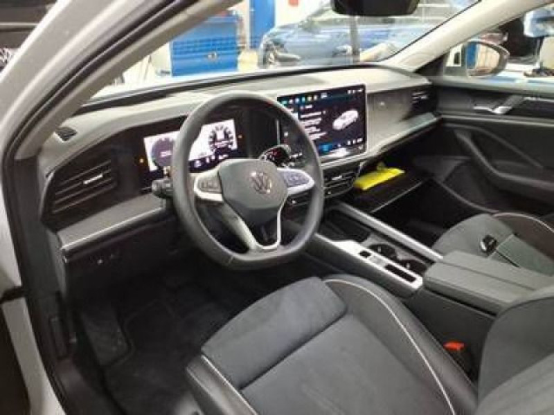 Bild 2: Volkswagen Passat Variant 1.5 TSI eHybrid DSG BUSINESS AHK KAMERA NAVI PDC