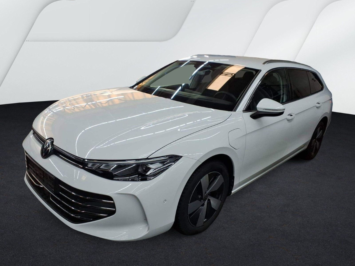 Thumb 0: Volkswagen Passat Variant 1.5 TSI eHybrid DSG BUSINESS AHK KAMERA NAVI PDC