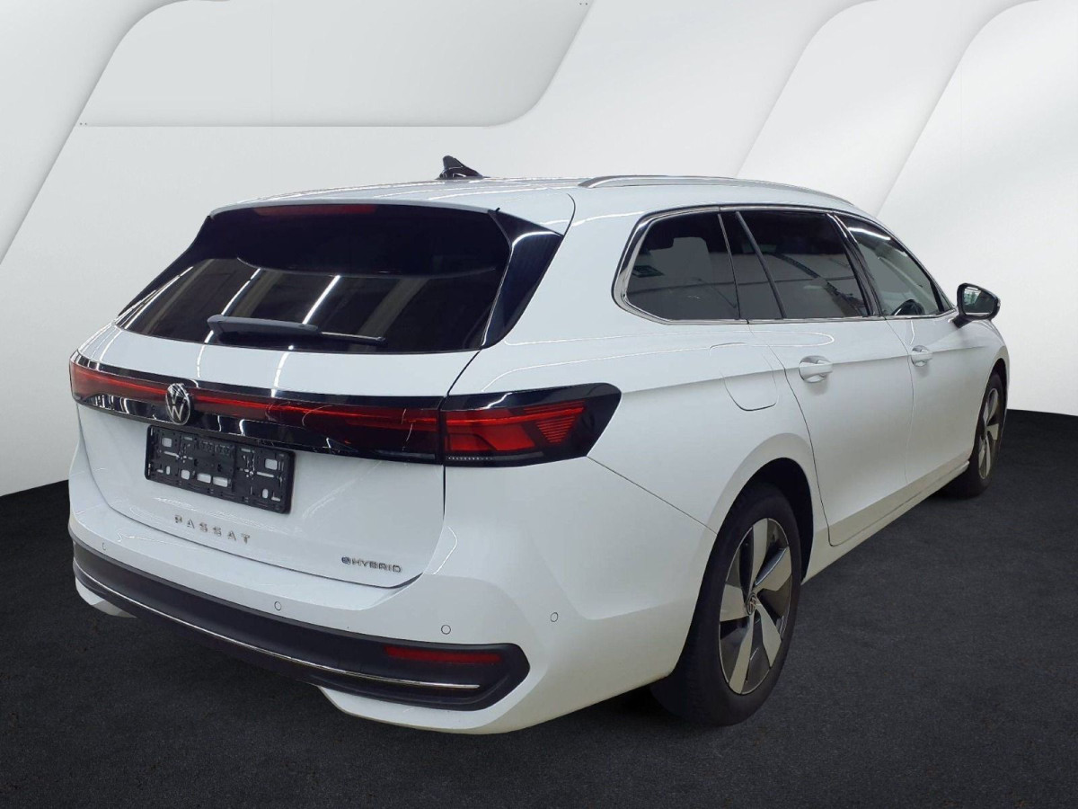 Thumb 1: Volkswagen Passat Variant 1.5 TSI eHybrid DSG BUSINESS AHK NAVI KAMERA HuD