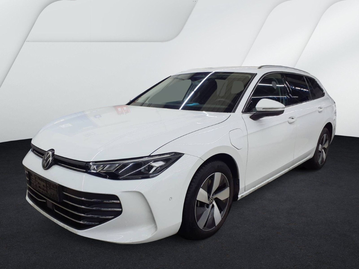 Thumb 0: Volkswagen Passat Variant 1.5 TSI eHybrid DSG BUSINESS AHK NAVI KAMERA HuD