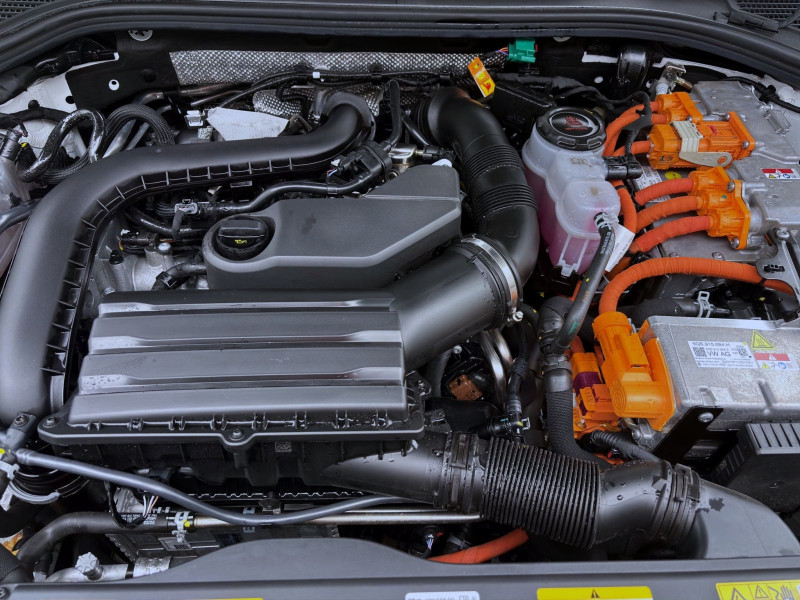 Bild 17: Volkswagen Passat Variant 1.5 TSI eHybrid DSG BUSINESS AHK KAMERA NAVI PDC