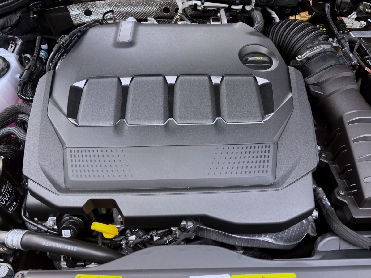 Thumb 17: Volkswagen Golf Variant 2.0 TDI DSG LIFE NAVI PDC SHZG KLIMA