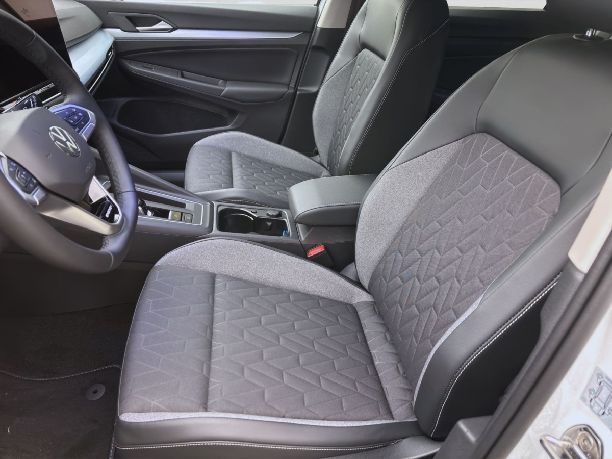 Thumb 8: Volkswagen Golf Variant 2.0 TDI DSG LIFE NAVI KLIMA PDC SHZG LED