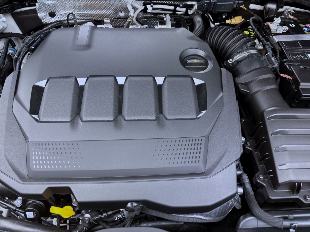 Thumb 17: Volkswagen Golf Variant 2.0 TDI DSG LIFE NAVI KLIMA PDC SHZG LED