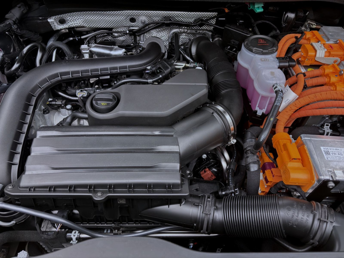 Thumb 17: Volkswagen Tayron 1.5 TSI eHybrid DSG ELEGANCE AHK NAVI IQ.LIGHT PDC