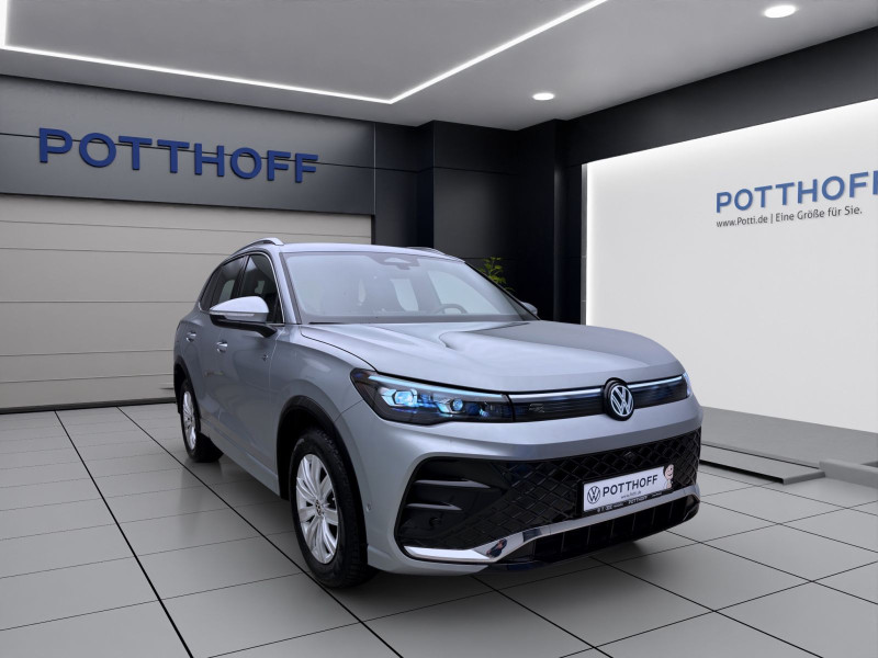 Bild 5: Volkswagen Tiguan 1.5 eTSI DSG R-LINE IQ.LIGHT NAVI KAMERA SITZHZG