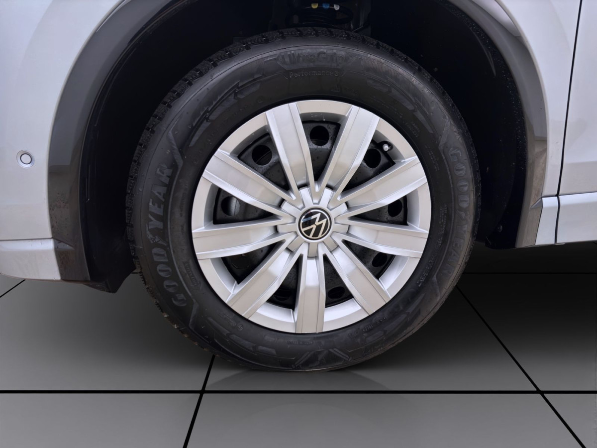 Thumb 7: Volkswagen Tiguan 1.5 eTSI DSG R-LINE IQ.LIGHT NAVI KAMERA SITZHZG