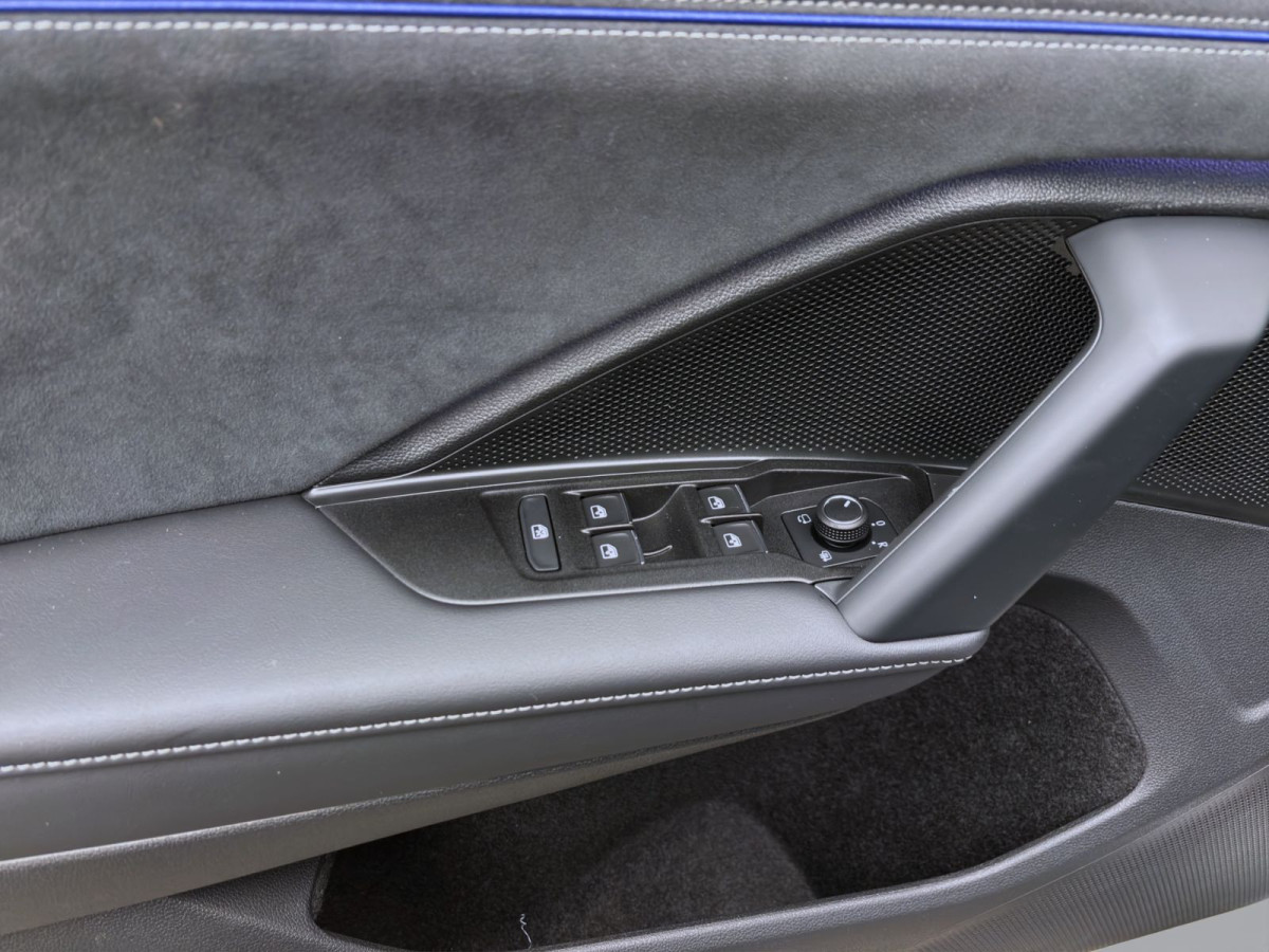 Thumb 9: Volkswagen Tiguan 1.5 eTSI DSG R-LINE IQ.LIGHT NAVI KAMERA SITZHZG