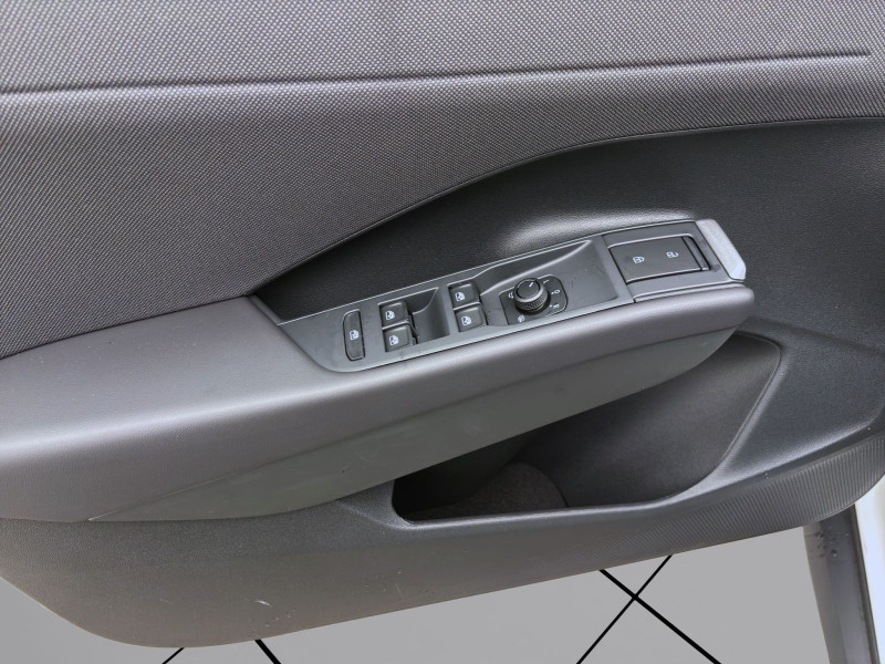 Bild 9: Volkswagen T-Roc 1.5 eTSI DSG LIFE AHK KAMERA PDC ACC